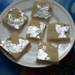 A picture of Kaju ki burfi.