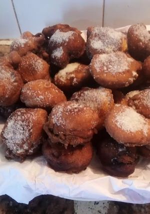 Una foto de Buñuelos de banana Split 🍌