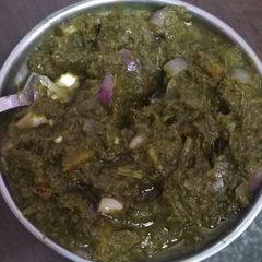 A picture of Sarso ka saag.