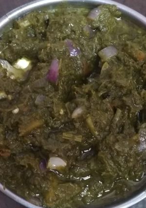 A picture of Sarso ka saag.