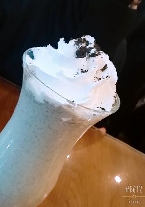 A picture of Oreo milk shake.