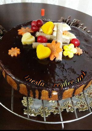 عکسی از دستور کیک موزی با روکش گاناش