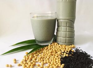 Hình của món Sữa đậu nành mè đen.