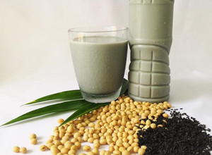 Hình của món Sữa đậu nành mè đen.