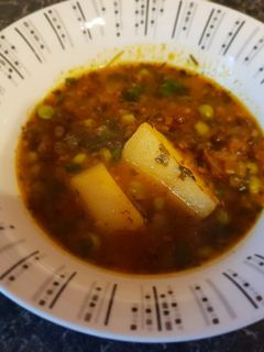Indiai,burgonyás borsó curry (Aloo Matter) recept fotója
