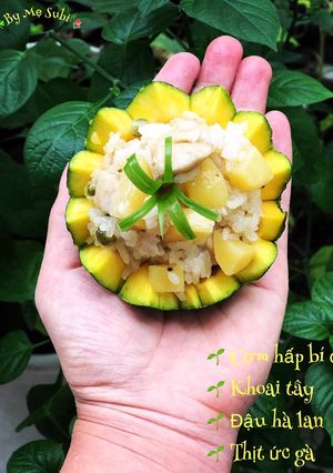 Hình của món Cơm hấp bí đỏ khoai tây đậu hà lan thịt ức gà.