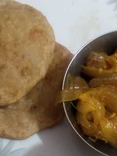 आलू सूजी की पूरी(Aloo suji ki poori recipe in hindi) रेसिपी मुख्य फोटो
