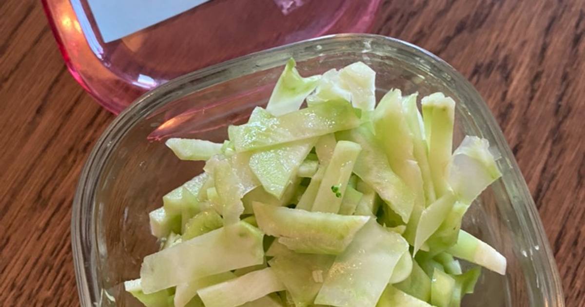 Boiled broccoli stem with sesame oil and salt only! Don’t throw away