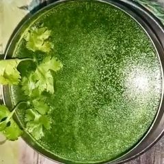 A picture of Coriander & Mint Chutney.