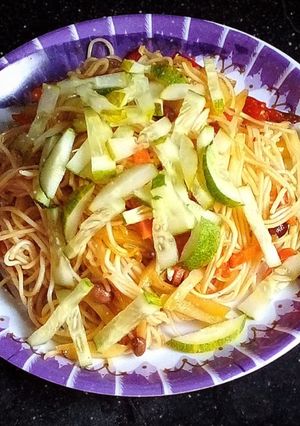 ভেজ চাউমিন (veg chowmin recipe in bengali) রেসিপির প্রধান ছবি