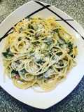 Spaghetti an einer Krautstiel-Rahmsauce