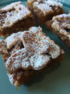 Gluténmentes almás-cseresznyés pite recept fotója