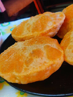 नमक अजवाइन पूरी(amak ajwain ki poori recipe in hindi) रेसिपी मुख्य फोटो