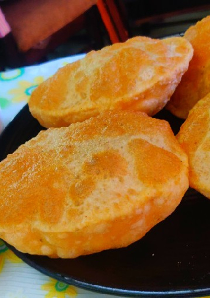 नमक अजवाइन पूरी(amak ajwain ki poori recipe in hindi) रेसिपी मुख्य फोटो