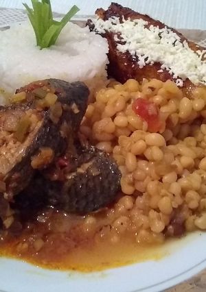 Una foto de Desde el fogón de la abuela lisa fresca con frijoles blanco y ar