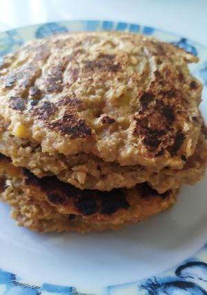 Una foto de Pancakes de Granola y Banano 🍌