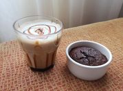 Una foto de espumoso de cafe