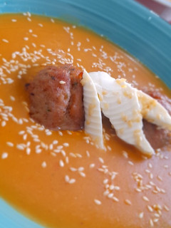 Una foto de Crema de zapallo y albóndigas de pavo