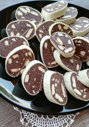 Ostyás keksztekercs recept fotója