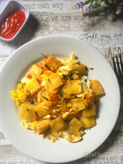 Foto resep Toast with scrambled eggs/orak arik telur roti goreng