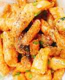 Lườn cá hồi chiên nước mắm