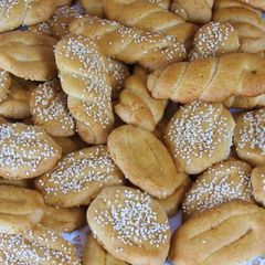 A picture of Fasting Koulourakia with Cinnamon and Mastic.