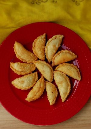A picture of Gujiya.