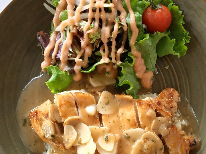 Resep Grilled Chicken with Mushroom Sauce Enak