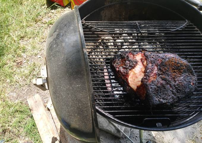 Smoked pork shoulder on the webber