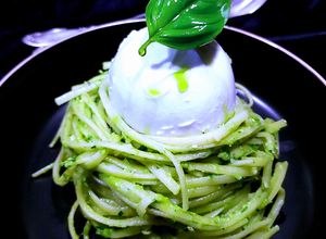 Une photo de Linguines au pesto vert de poireaux
