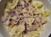 Una foto di speck e radicchio