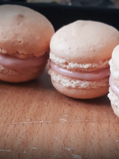 Epres macaron 🍓 recept fotója