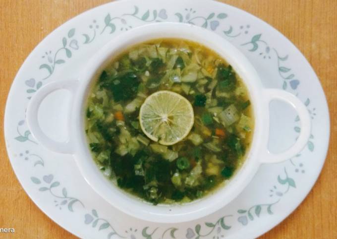 Step-by-Step Guide to Make Award-winning Lemon 🍋 Coriander Soup