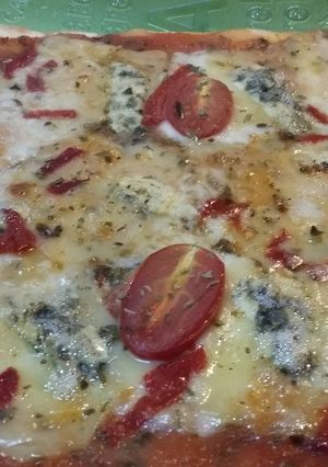 Foto principal de Pizza quatre fromages 