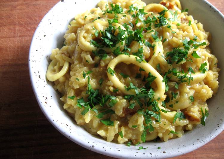 Recipe of Any-night-of-the-week Curry Flavoured Squid Sloppy Rice