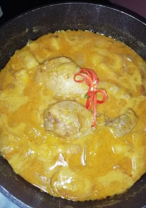 Hình của món Cà ri gà.