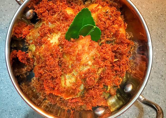 Ayam Goreng Serundeng Kelapa