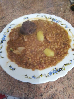 Una foto de Lentejas con morcilla de Burgos, y chorizo
