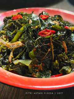 Foto resep Tumis pedas daun pepaya daun singkong