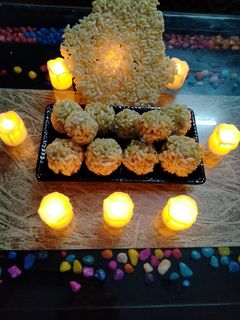 मुरमुरा लड्डू (Murmura Laddu recipe in Hindi) रेसिपी मुख्य फोटो