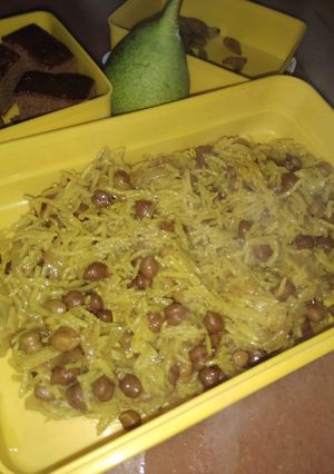 A picture of Chana onion rice.