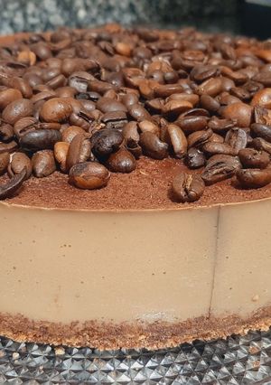 Una foto de Tarta de café y chocolate sin horno