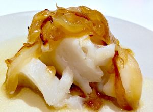 Foto principal de Lomo de bacalao encebollado al brandy