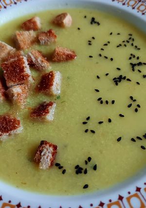 Vegán sajtos-hagymakrémleves Téné recept fotója