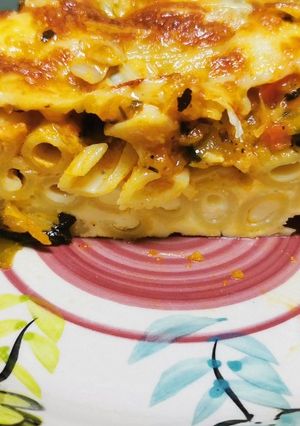 Una foto de Pastel de macarrones y pollo