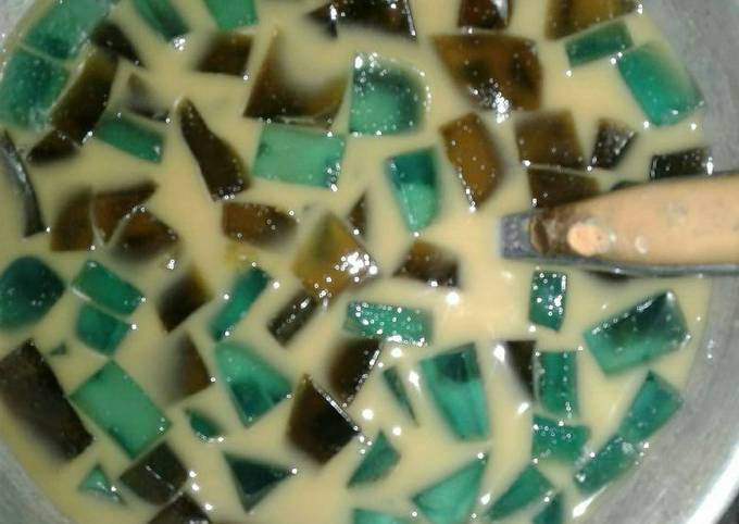 Resep Es nutrijell super simple oleh Tika Christiani - Cookpad