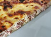 Une photo de quiche lorraine lardons