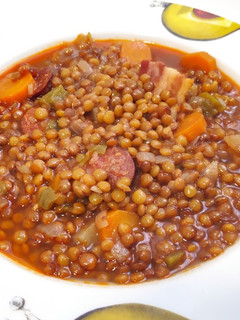 Una foto de Lentejas con chorizo en olla GM