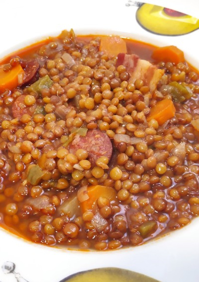 Una foto de Lentejas con chorizo en olla GM