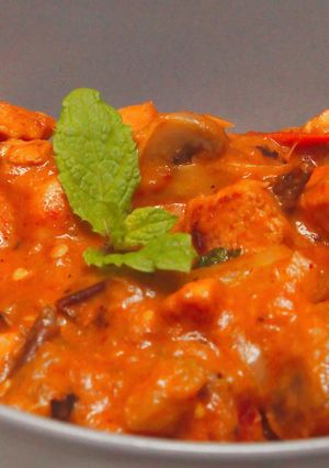 Zöldséges vörös curry recept fotója
